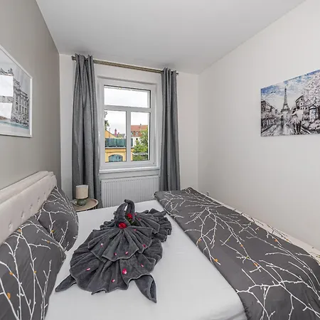 A6 Ruhiges 3-zimmer-apartment Mit Balkon Apartament *